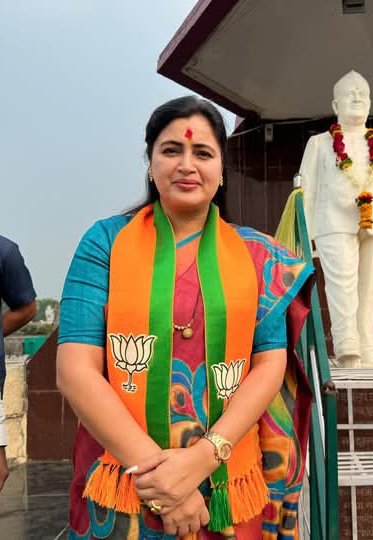 जिसको मेरी पोस्ट चुभती हो वे मैदान छोड़ सकते है
हमे बारात में भीड़ नहीं दिखानी है , हिंदुत्व को जगाना है,,,,,🚩 फॉलो कर के जुड़े,🙏❤️