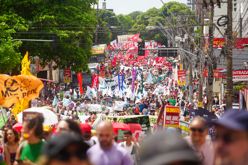 CANIntl's tweet image. For the state of play from Belém, check out CAN&apos;s #COP30 Midway Media Brief. 

⤵️
climatenetwork.org/2025/11/16/cop…

It covers the critical issues shaping the Just Transition talks, the uncertainty regarding Adaptation, how Finance is at the heart of the blockage, and more.