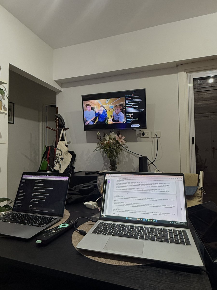 meligangii's tweet image. El plan de las chicas hoy