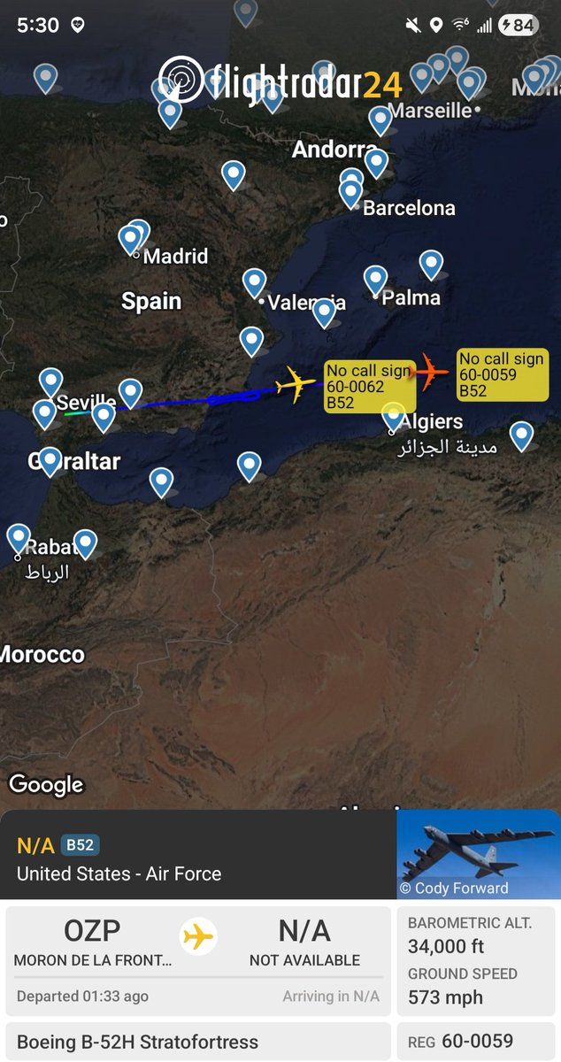 Borrowed7Time's tweet photo. USAF B-52H x2 out of Moron, tracking east over the Mediterranean. 

60-0059 #AE5894
60-0062 #AE5897
@sipjack1776 @PierreDavideB @LadyAstroJet @Dinlas3 @JordanWeir45 https://t.co/wPdE7NOxEu