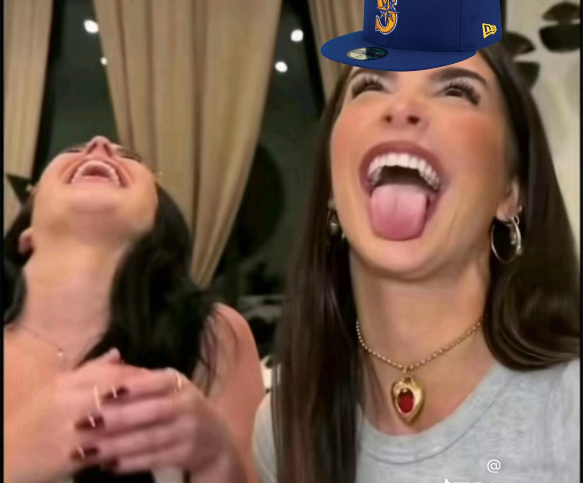 shakeitupbabyy's tweet image. JOSH NAYLOR.
SEATTLE MARINER.
FOR LIFE. 
POP THE BOTTLES, BOYSSSS 🎉🎉