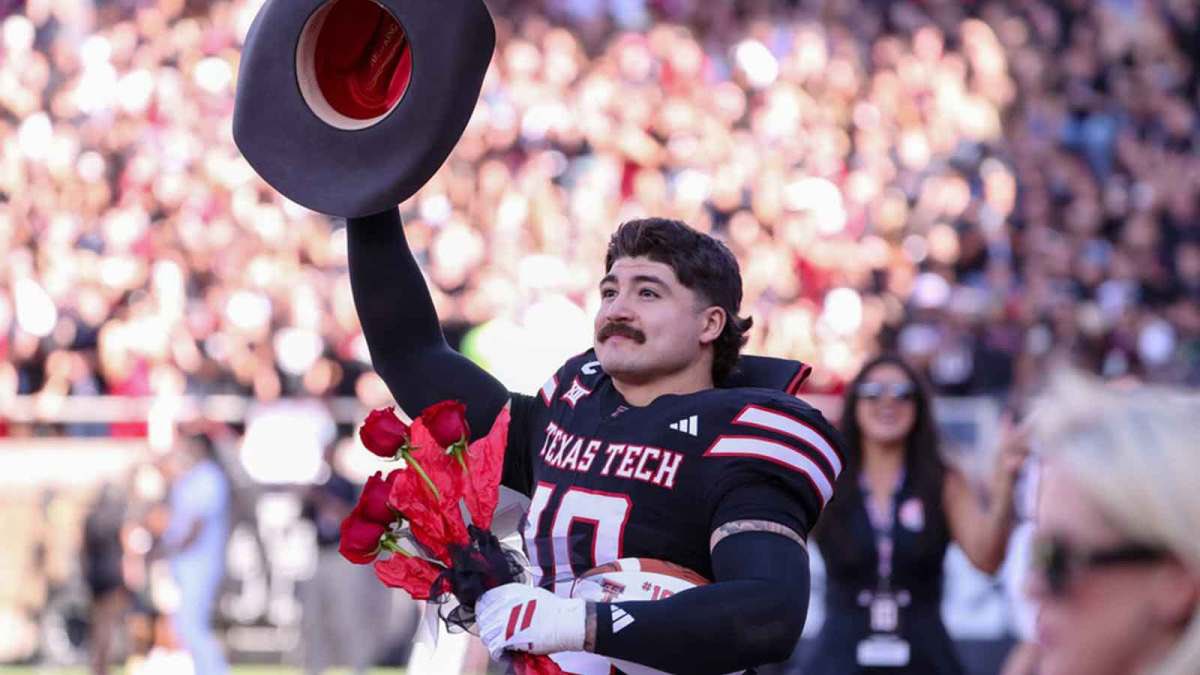 .<a href="/HeismanTrophy/">The Heisman Trophy</a> I want to vote for #JacobRodriguez, the only player in FBS history with 100+ tackles, 7+ forced fumbles, and 4+ INTs all in the same season.

Only one in FBS history. Uno. #ElJeisman