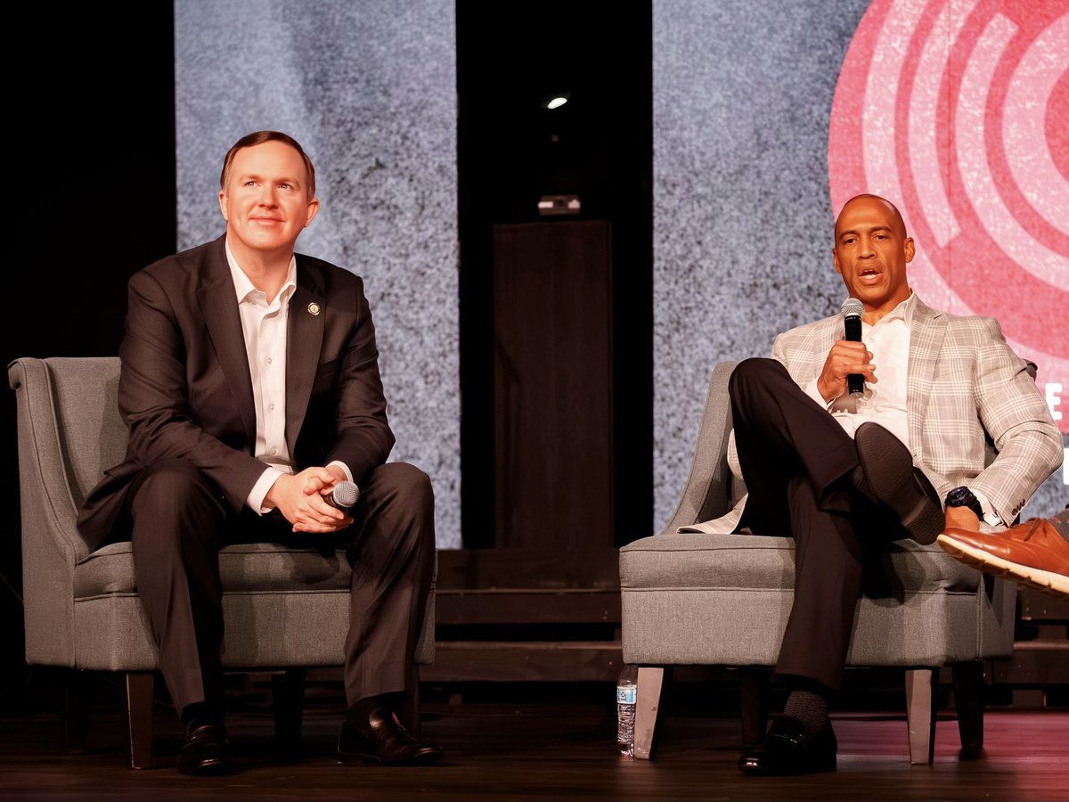 RepBrianJack's tweet image. Today, I was honored to welcome the U.S. Secretary of Housing and Urban Development Scott Turner to Pike County!

We visited two churches, met with parishioners, and shared our testament of faith.

This was the 7th visit by a Member of President Trump’s Cabinet to our…