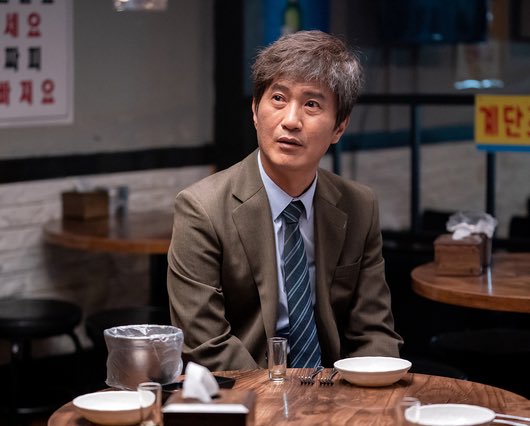 anapplejust's tweet image. #판사이한영

안내상 배우님 변호사 유선철 역이라고
viva100.com/article/202511…