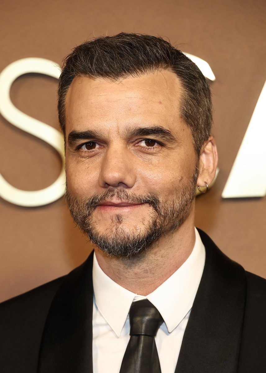 Wagner Moura attends the 16th Governors Awards.