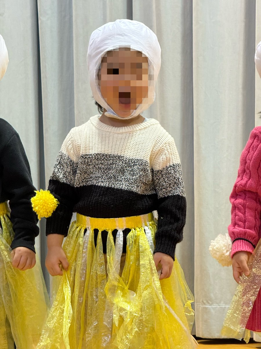 発表会前夜、息子:発表会無理だわァ〜🫩
俺:えーなんでー？頑張ってるとこ見たいなー♪♪ 息子:えーだって無理だモーン🫩
当日、衣装を見て何となく気持ちがわかった気がした(笑)めっちゃ可愛かったけどwww