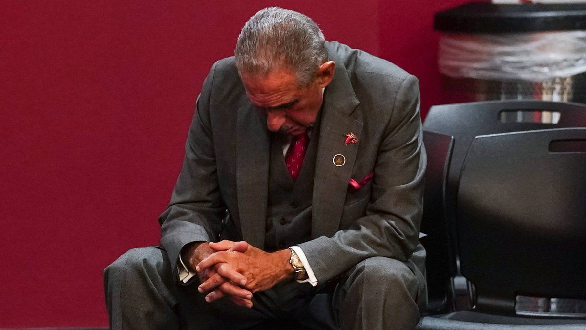 five game losing streak
8 year playoff drought 
no first round pick
raheem employed 
zachary employed
mckay employed
natrone employed
pitts underutilized 
allegeire might walk
hodge tik toks
guardian cap
penix hurt
drake hurt

nobody got it worse than falcons fc right now 💔