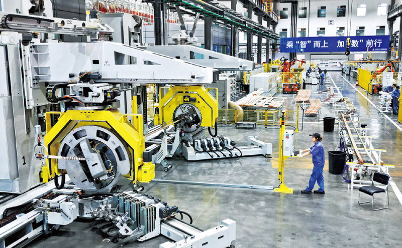 QiushiJournal's tweet image. In his recent article, General Secretary Xi Jinping stressed that scientific and #technological #innovation and #industrial innovation are basic pathways for developing new quality productive forces. Their integration requires building platforms, improving systems and mechanisms,…