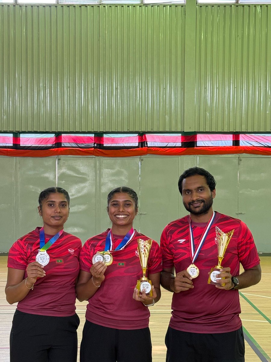 ޒެމްބިއާ  އިންޓަރނޭޝަނަލް ބެޑްމިންޓަން ސީރީޒް2025ގެ މިކްސް ޑަބަލްސް އިވެންޓުގައި ވާދަކޮށް ފާޠިމަތު ނަބާހާ ޢަބްދުއްރައްޒާޤު އާއި ހުސައިން ޒަޔާން ޝަހީދު ޒަކީ ވަނީ ރަން މެޑަލް ހޯދާފައި. 
މިއީ ދުނިޔޭގެ ބެޑްމިންޓަން ފެޑެރޭޝަން (ބީޑަބްލިއުއެފް) ގެ މުބާރާތަކުން ނަބާހާ އާއި ޒަޔާންގެ