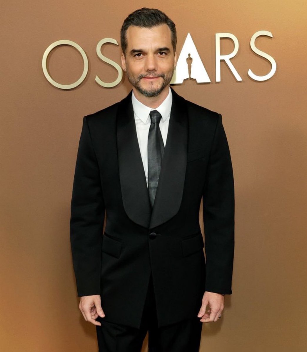 Wagner Moura no Governors Awards.

Agora é com vocês!