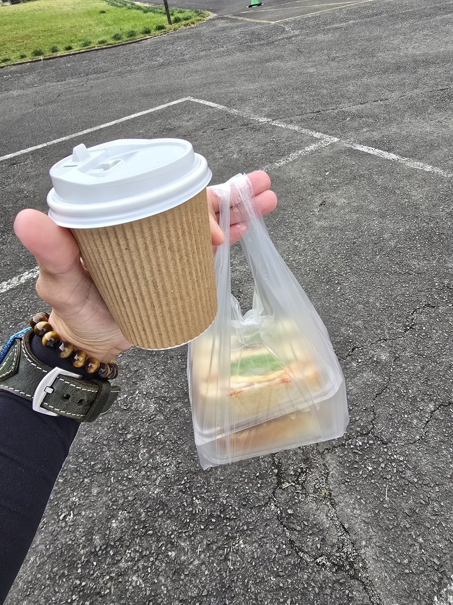 _Bishamonten___'s tweet photo. おかどめ幸福駅 2

ここに来たら売店の
ホットサンドは外せない🥪 https://t.co/oLs9os5bkn