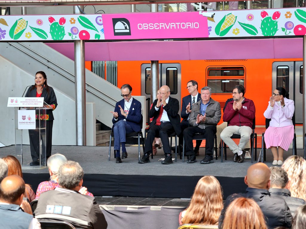 DanielArcosRTP's tweet image. La Nueva #Línea1 del Metro fue un proyecto iniciado por la Dra. @Claudiashein y que continuó la Jefa de Gobierno @ClaraBrugadaM, garantizando la continuidad y operatividad de esta obra.

Hoy, asistí a la reapertura total de la línea del @MetroCDMX