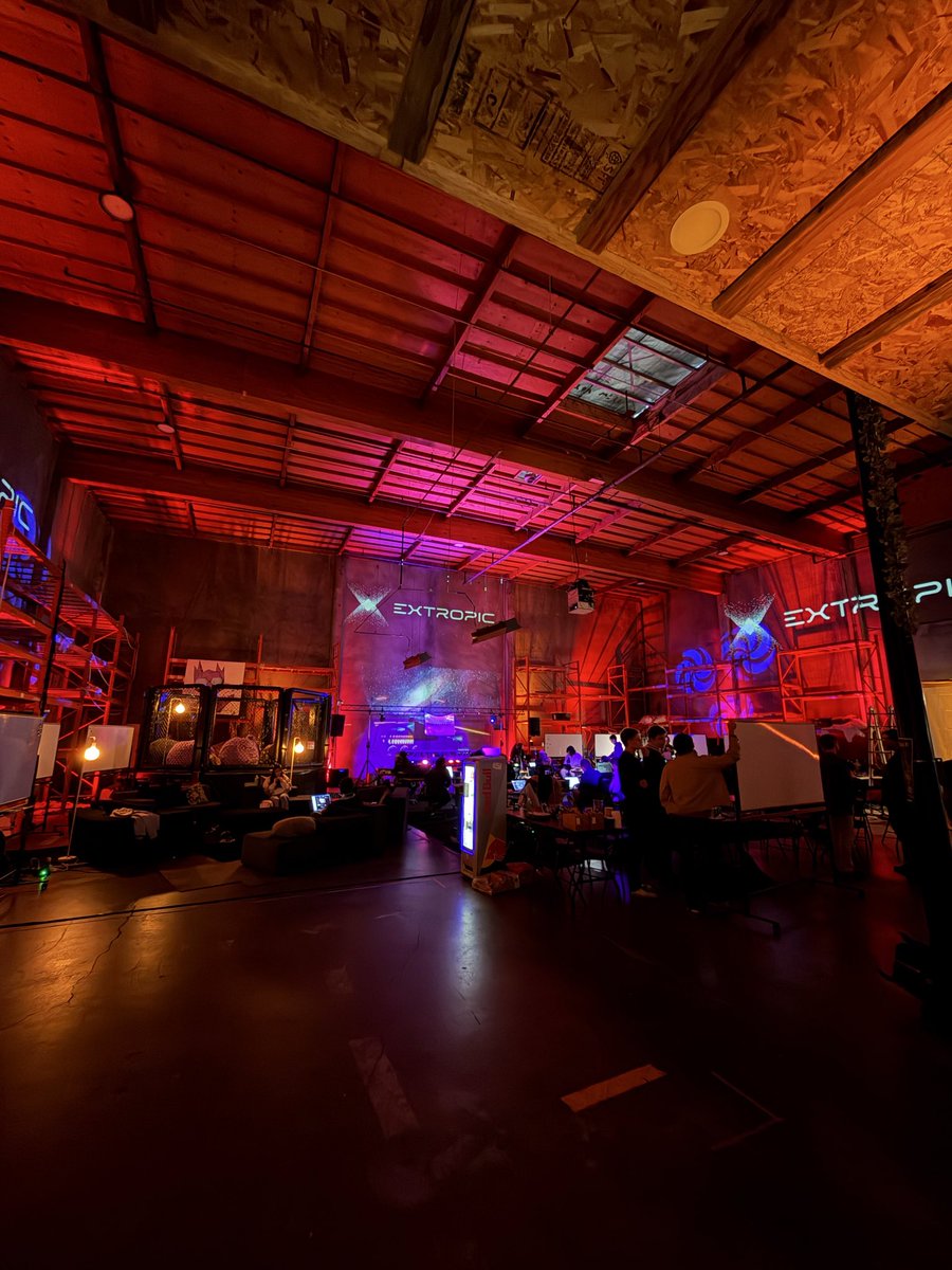 rasdani_'s tweet image. memetic convergence @extropic 🤝 @PrimeIntellect