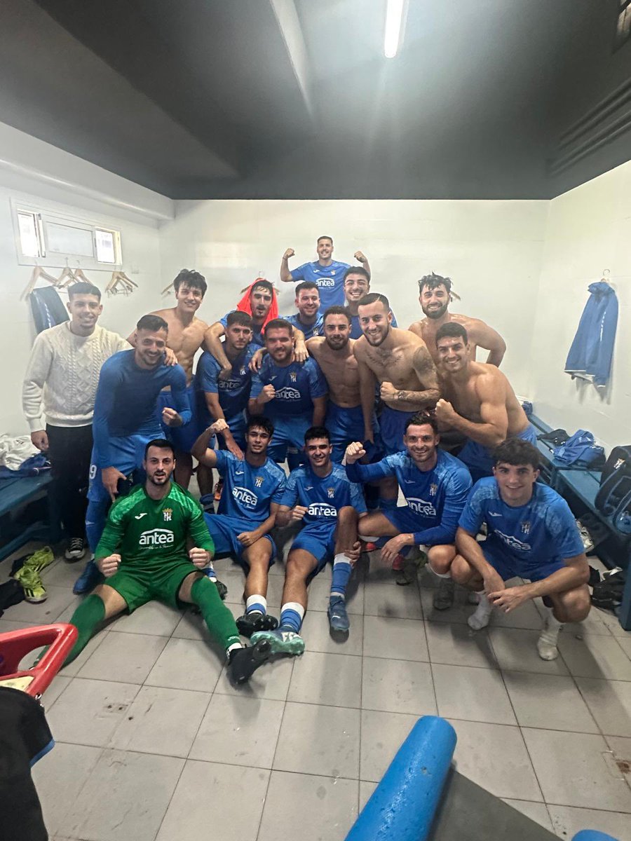 📸🤳 SIIIII, AQUÍ ESTÁ!!! La foto del ➕3️⃣ una semana más!!!

#99añoscontigo