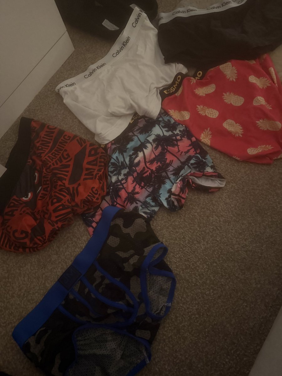 RLS05's tweet image. Who wants my masters boxers  msg me ££😈