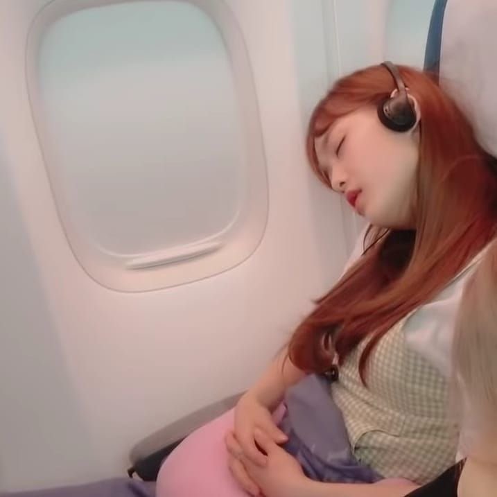 12liife's tweet photo. #conceal                             ♡                          #chuu https://t.co/G28vl6eUfO