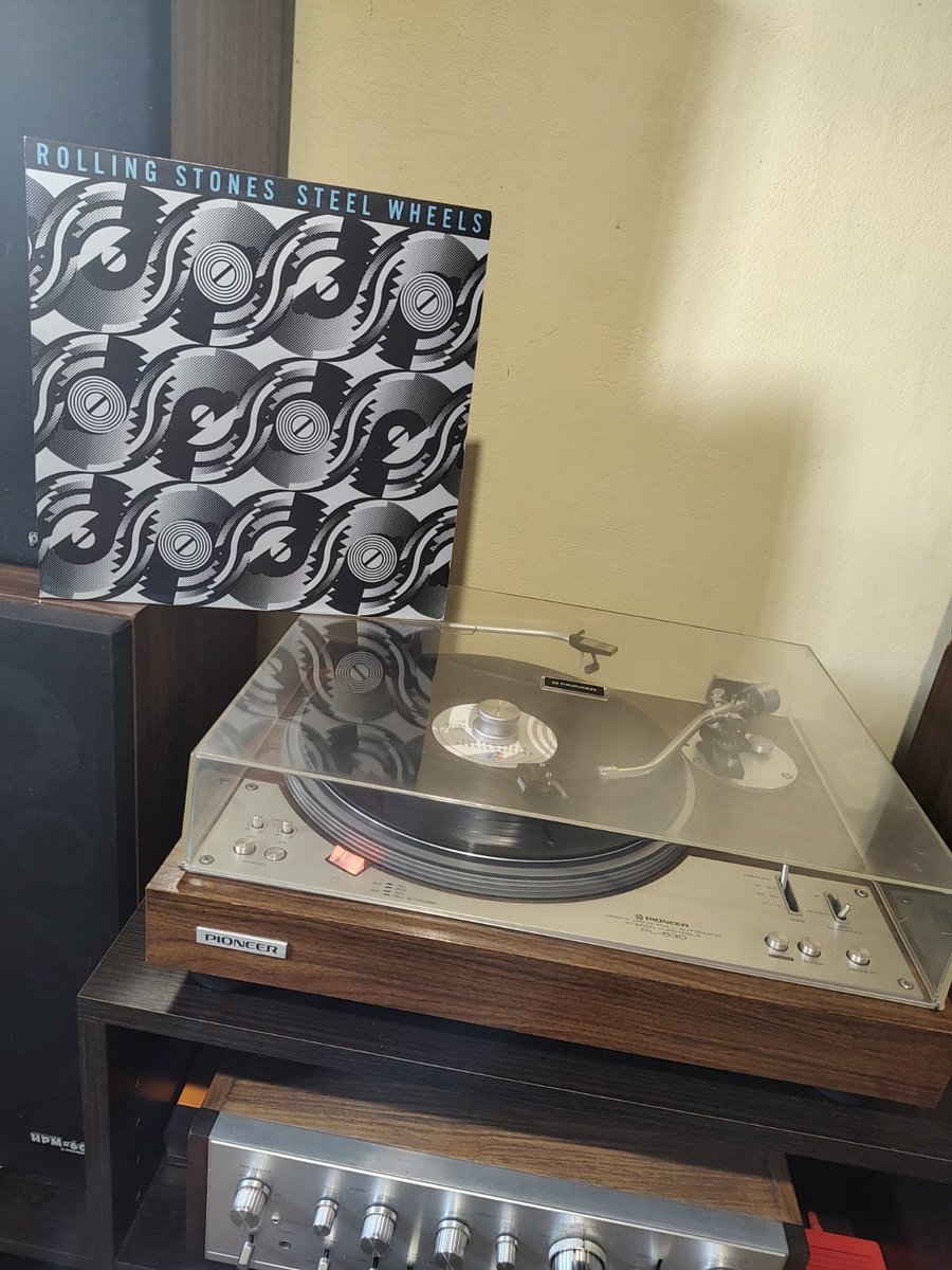 CSDevAr's tweet image. A little bit of Rock And Roll, Rolling Stones Steel Wheels from 89, order just arrived :)