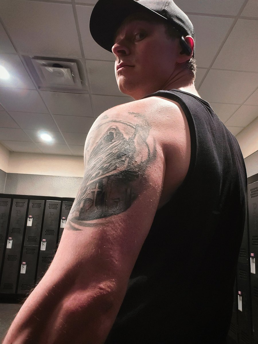 Ladies and Gents, I am OFFICIALLY under 220lbs! Limit, BROKEN! 💪⚔️