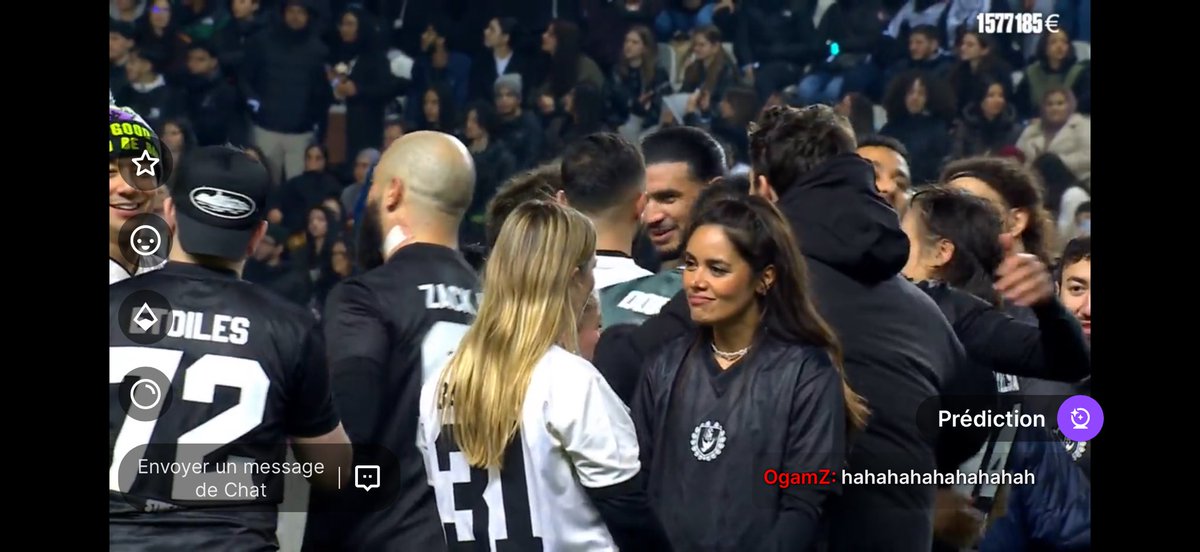 irwinnielourson's tweet image. Les meufs les reines, je vous aime ✨ #StreamForHumanity 

@cocottee @TV_Tatianaa @Baghera__Jones 💛