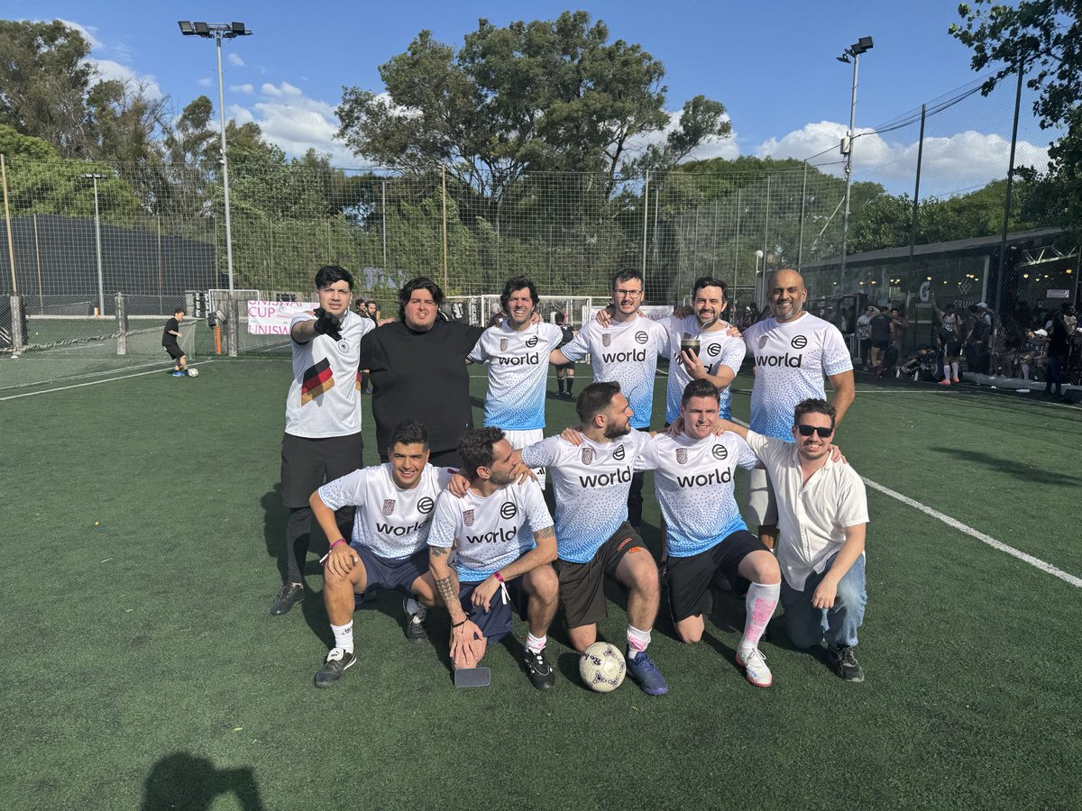 lay2000lbs's tweet image. Thank you to @Uniswap for the epic event 

Proud of @worldcoin team placing 3rd out of 32 teams. 

For those asking, yes, I did score a goal