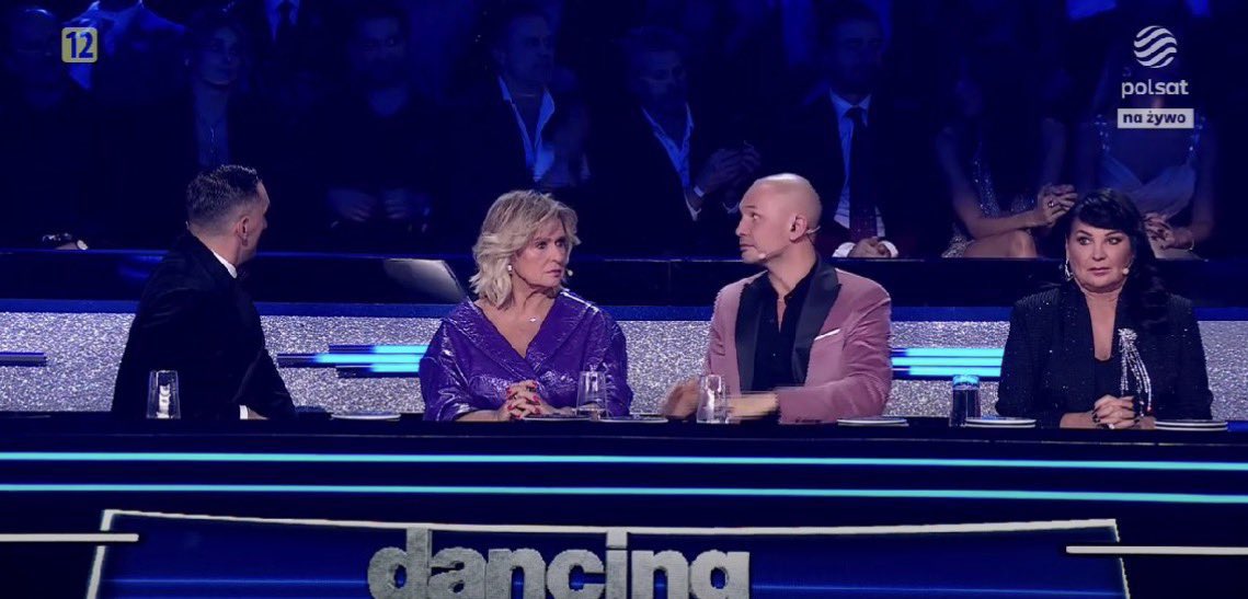 poloniagracias's tweet photo. ta reakcja to żenada, idealne podsumowanie poziomu sędziów w tym sezonie...
to za te wasze odejmowanie punktów 
#tanieczgwiazdami https://t.co/mYYRBVkS1l