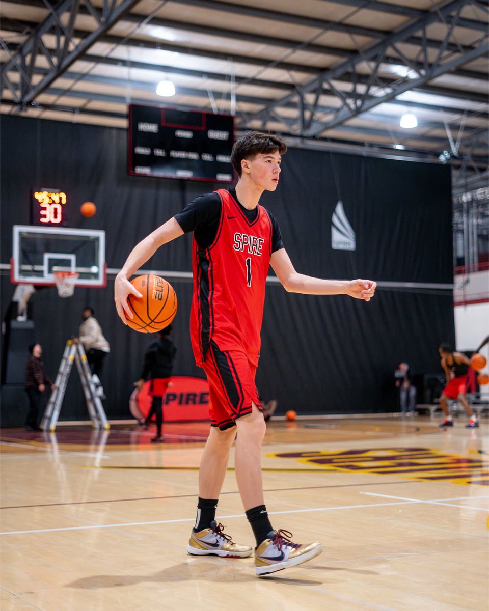 Joe_NPH's tweet image. 🇨🇦2027 6&apos;5 PG Aidan Dayco-Green and National Title Contenders @_SPIREAcademy off to a good start in the Kevin Boyle era

Dayco-Green, showing his upside as a lead guard posting 14 assists to just 1 TO in their first 2 games of the season @NphScouting