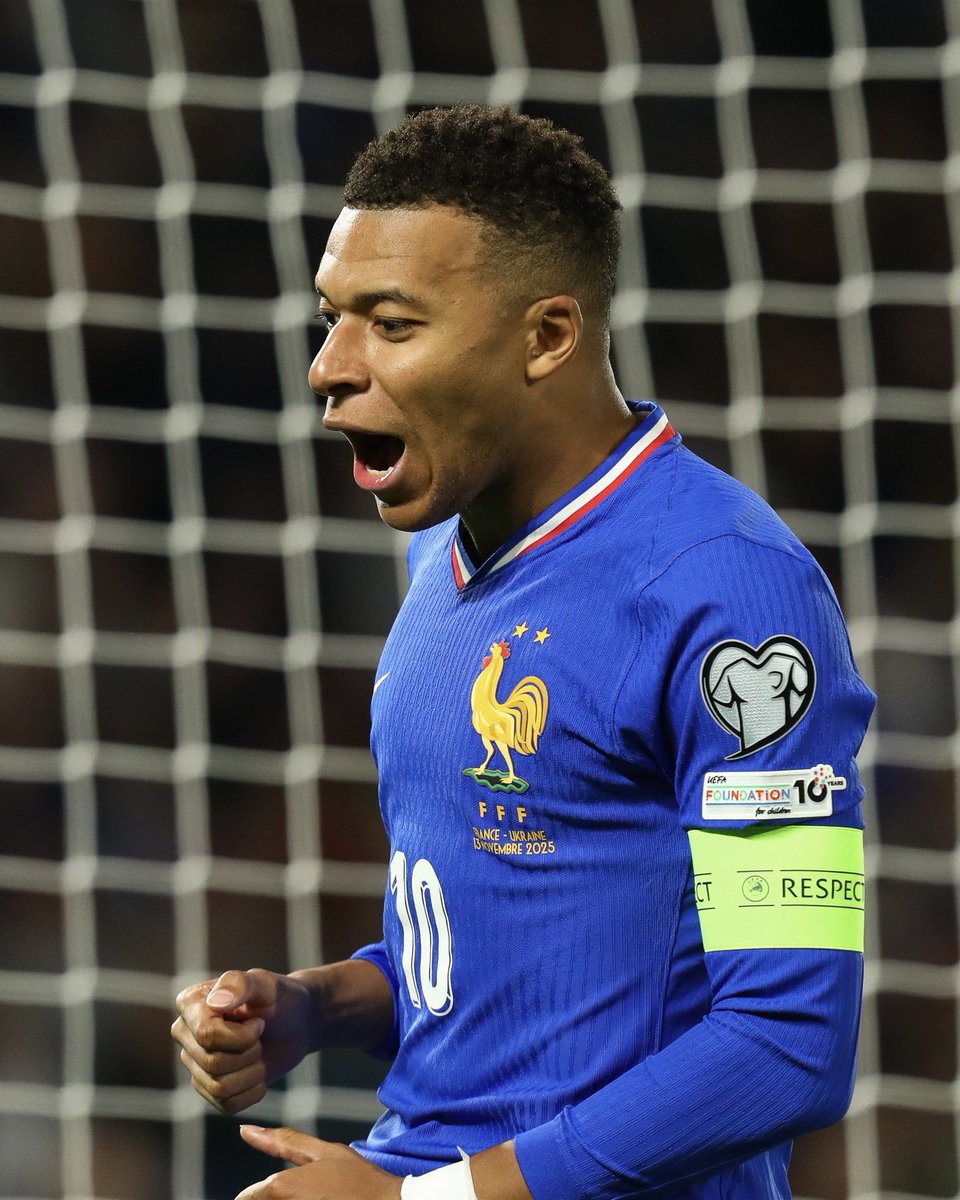 Erling Haaland 🇳🇴 en sélection :
⚽️ 𝟱𝟱 𝗕𝗨𝗧𝗦 𝗘𝗡 𝟰𝟴 𝗠𝗔𝗧𝗖𝗛𝗦.

Kylian Mbappé 🇫🇷 en sélection :
⚽️ 𝟱𝟱 𝗕𝗨𝗧𝗦 𝗘𝗡 𝟵𝟰 𝗠𝗔𝗧𝗖𝗛𝗦.