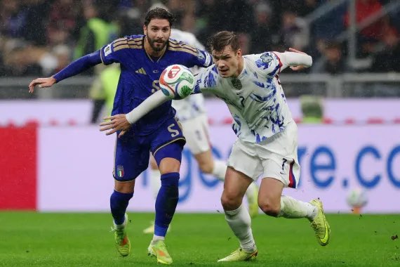 #إيطاليا_النرويج

بعد غياب ٢٨ سنة مع الجد والمثابرة والإصرار تحقق مالم يحققه بطل العالم لـ ٤ كؤوس…

لم تنفع الأسماء والهالة الكبيرة التي تعود عليها الإيطال…

وكأن حال الكرة في إيطاليا يشبه الحال في الكويت…

هاردلك للـ الكالتشيو والفرصة لازالت