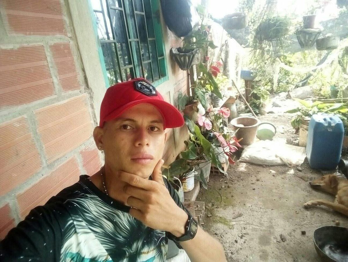 Heteros engañados tweet media