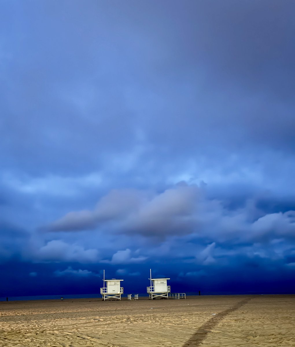 christophergia's tweet image. Winter is coming….. #VeniceBeach
 
Shot by @MicheleMcPhee at @LAmag