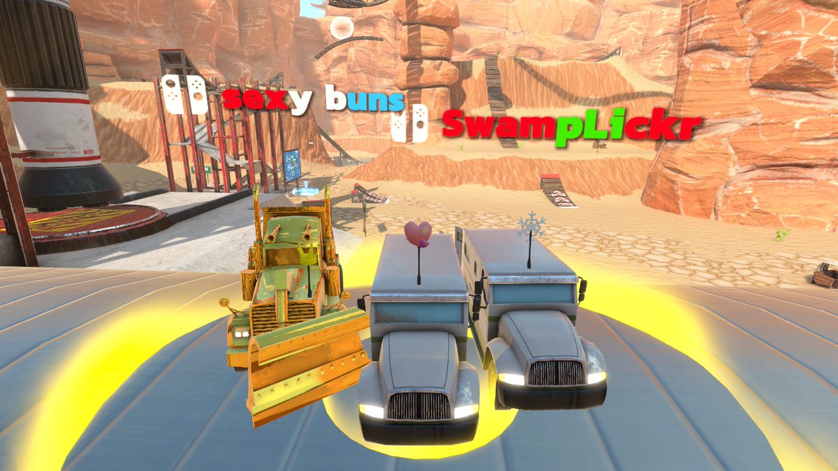 Friends everywhere in #CrashDrive3 by <a href="/M2Hgames/">M2H</a> 😋