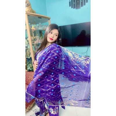Shroddha_K's tweet photo. #NewProfilePic https://t.co/ZUGbeLzkHS