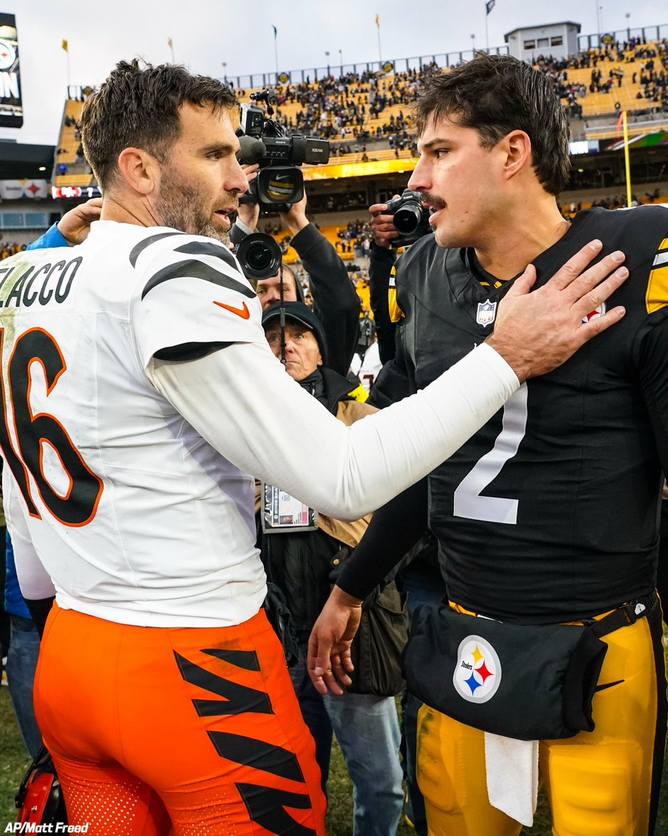 steelers's tweet image. Respect ✊