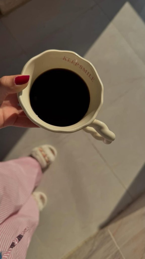 #بوح_آخر_الليل 
#بس_حبيت_اقول 
______________________

من أجاد الشعور بك "
أحبك بطريقتك لابطريقته ..💜