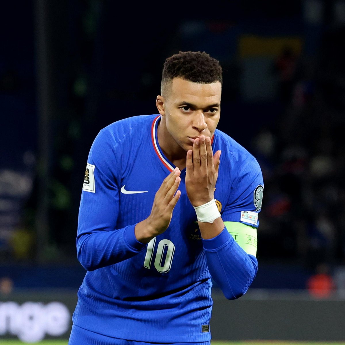 Haaland igualou Mbappé com 55 gols pela seleção.

A diferença? Mbappé precisou de 94 jogos, enquanto Haaland fez isso em apenas 48.