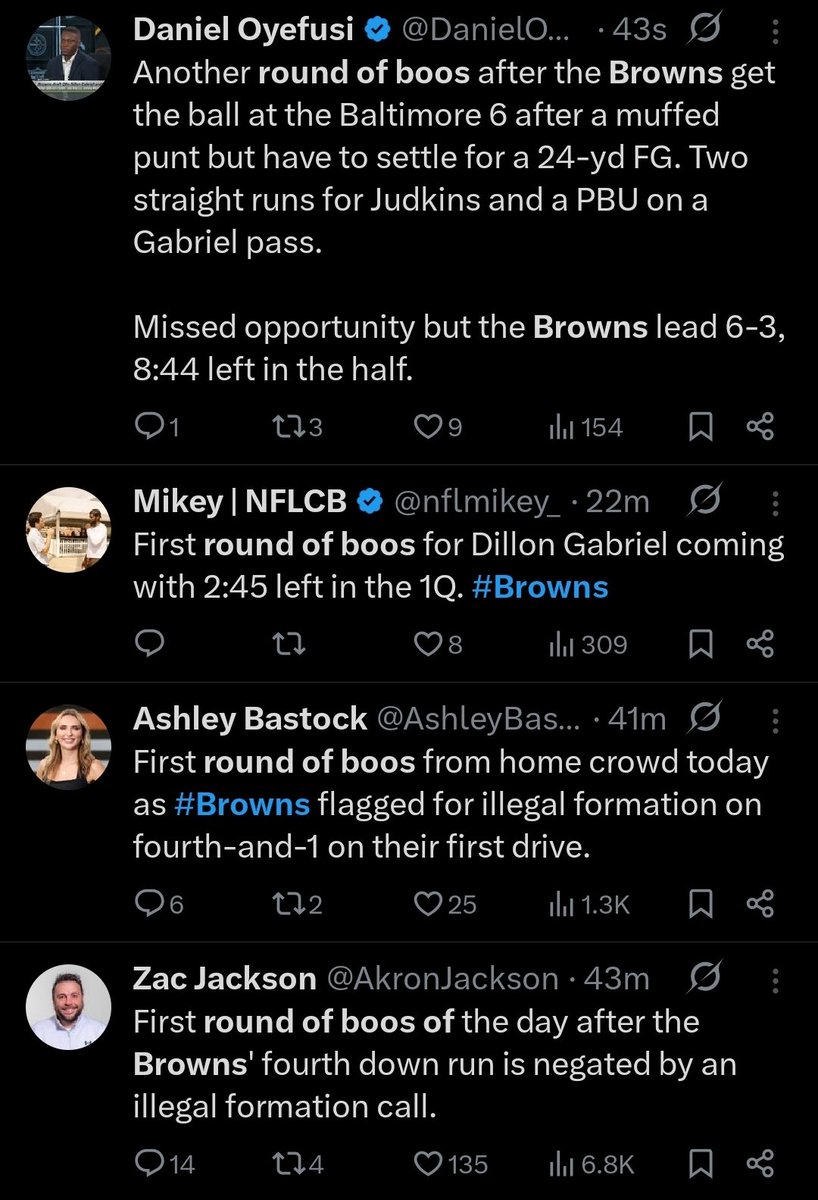 JHOLLA23's tweet photo. Rounds and rounds of boos https://t.co/dy11Shjvme