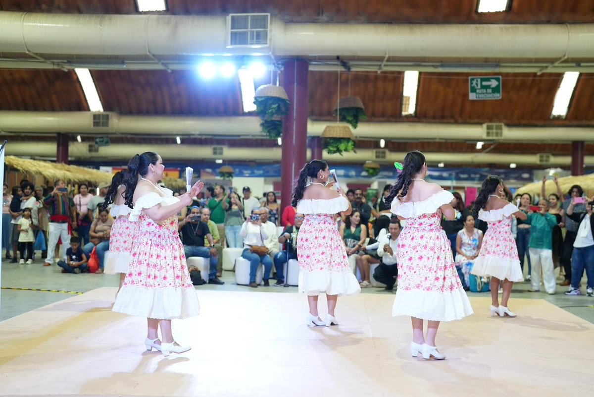 ✨ ¡El danzón también se vive en el 14° Festival del Chocolate Tabasco!
En un ambiente lleno de tradición y alegría, se llevó a cabo el Taller de Danzón: Básico y Avanzado.

🎶 Así celebramos el cacao, la cultura y el ritmo que nos une.

#FestivalDelChocolateTabasco #Danzón
