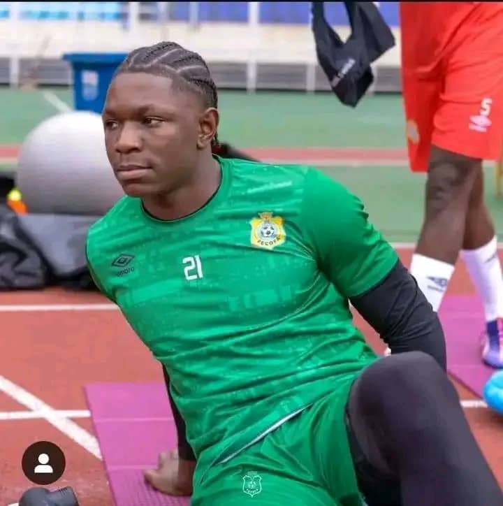 TsongoEric's tweet image. Le seul FAYULU sérieux dans ce pays le voici 👆👆👆👆.