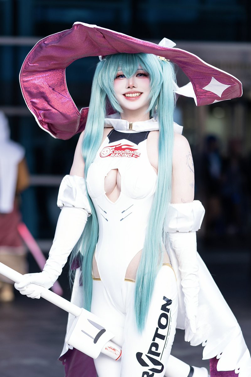 Ranpy0's tweet image. 25.11.16 G-STAR
레이싱미쿠 (2024 Ver.)
@riri_thisway 
🔮🏁
🥰🥰🥰

#Cosplayer #初音ミク