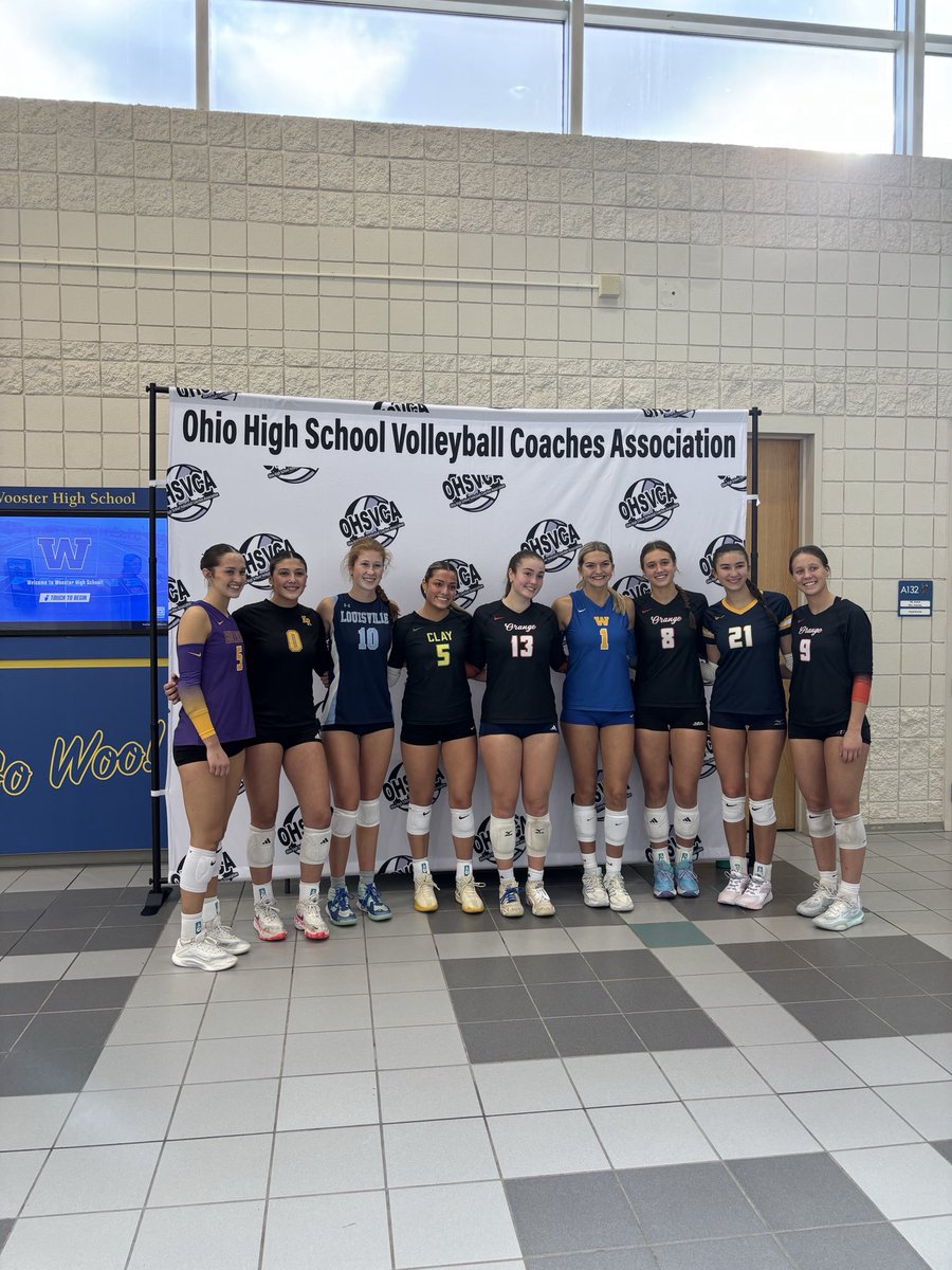 BCBulldogsVB's tweet image. Fun day at the State All-Star game! Picking up awards and participating in the game💜🏐💛
