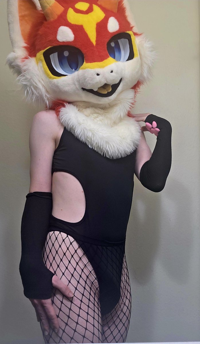 Felt like wearing some clothes I haven't worn in a while, thought I looked cute~