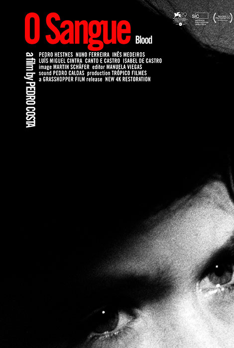 피 (페드로 코스타, 1989)

인간은 피로 이어져 있기 전에, 먼저 피로 구성되어 있는 존재
그것은 대체로 같은 피를 갈구하지만, 충동적으로 끓어오르다가도 어느새 이유없이 식어버리면 다른 피를 갈구하는 비논리적인 것이다
기이한 스타일을 고수하다가도, 직설적으로 보여줘버리는 아쉬움

3.6/5