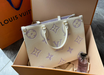 mia17554's tweet photo. Carry your world with elegance 🌍👜 Style, grace, and all your essentials wherever you go! https://t.co/XxACyLtp8D