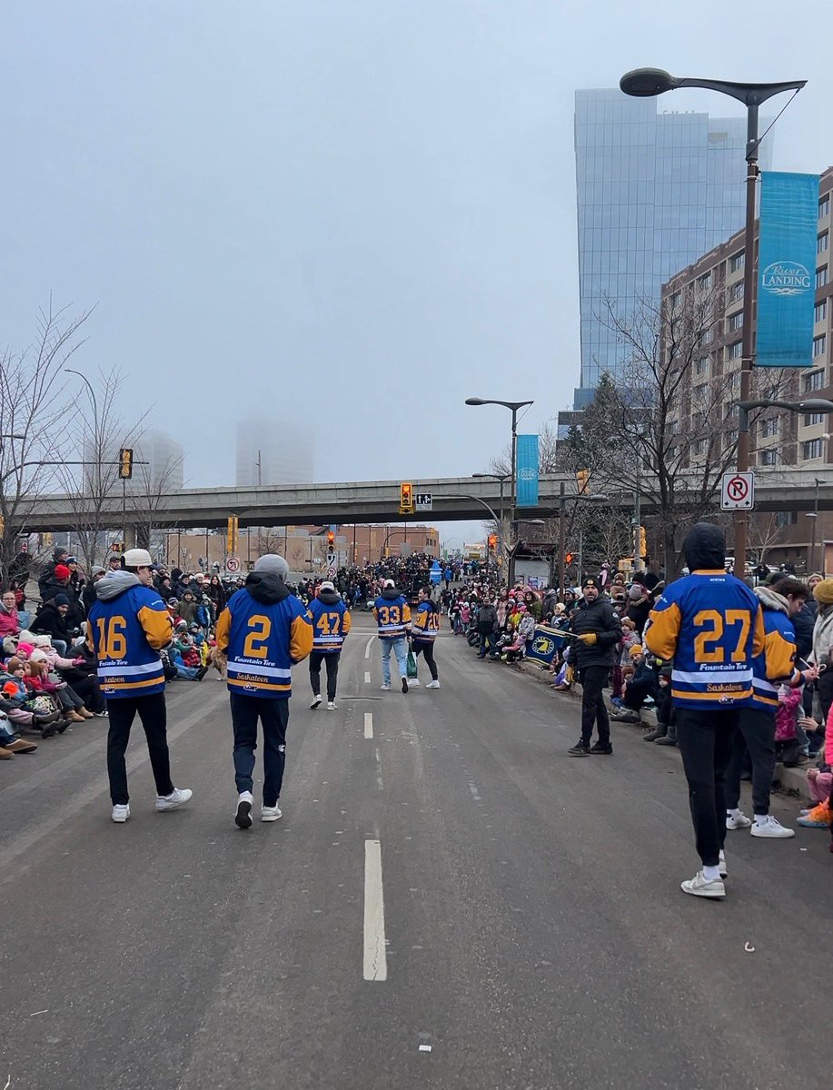BladesHockey's tweet image. Awesome seeing #BladeCity out at the Santa Claus Parade this afternoon 🎄

Thank you to everyone who said hello!