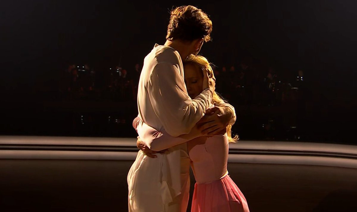 amaneyese's tweet image. "– Myślisz, że jeszcze kiedyś razem zatańczymy?
– Myślę, że tak."

🥹🤍

#tanieczgwiazdami