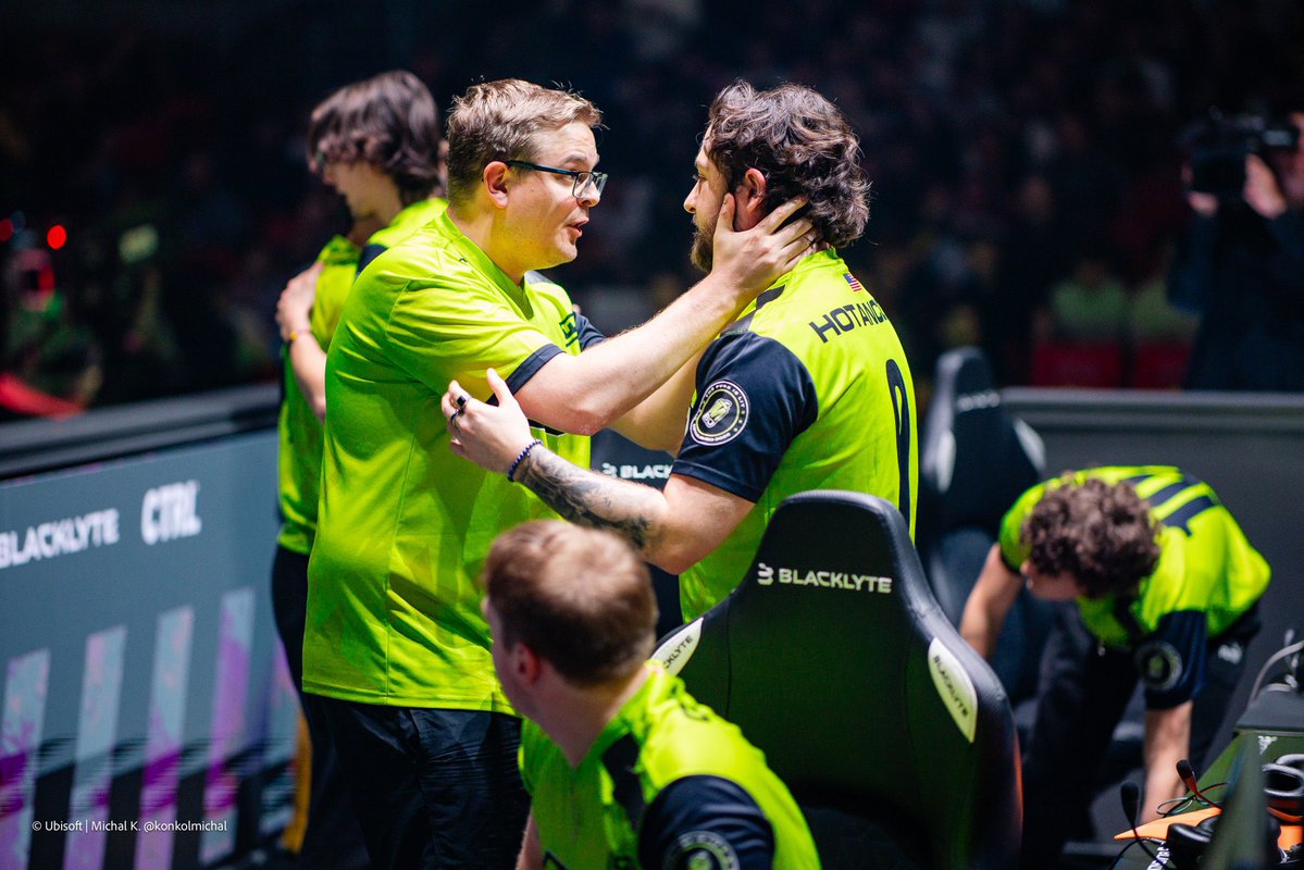 EleganceSBL's tweet image. Fabian is the UNDISPUTED GOAT of Rainbow Six Siege🐐

Six Invitational 2018🥇
Six Invitational 2019🥇
Six Invitational 2023🥇
Dreamhack Winter 2018🥇
Pro League Season 8 2018🥇
Pro League Year 2 Season 1🥇
Pro League Year 2 Season 2🥇
Six Major Paris 2018🥇
South Korean League…