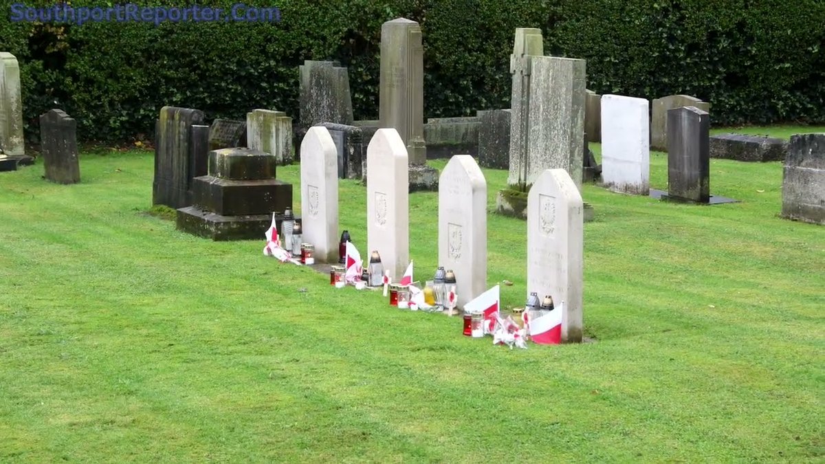 SouthportReport's tweet image. Polish RAF Crews War Graves - Our Ladys Church, Formby, Merseyside,, UK: ON 11 November 2025 the Royal British Legion along with the Merseyside Polonia held the annual service of remeberance to mark the heroism of pilots from 3 Polish squadrons, which… dlvr.it/TPJDj3