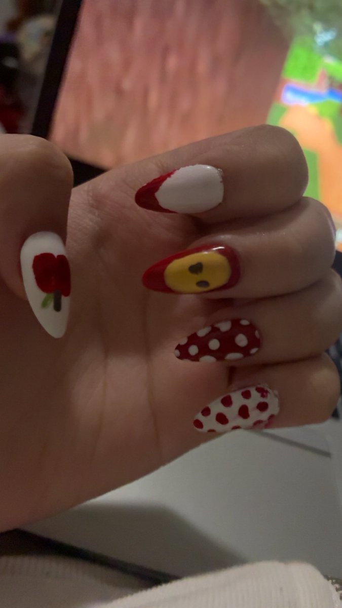 app1evirus's tweet photo. Apple got apple nails!! 🍎 https://t.co/5dkhUAsASV