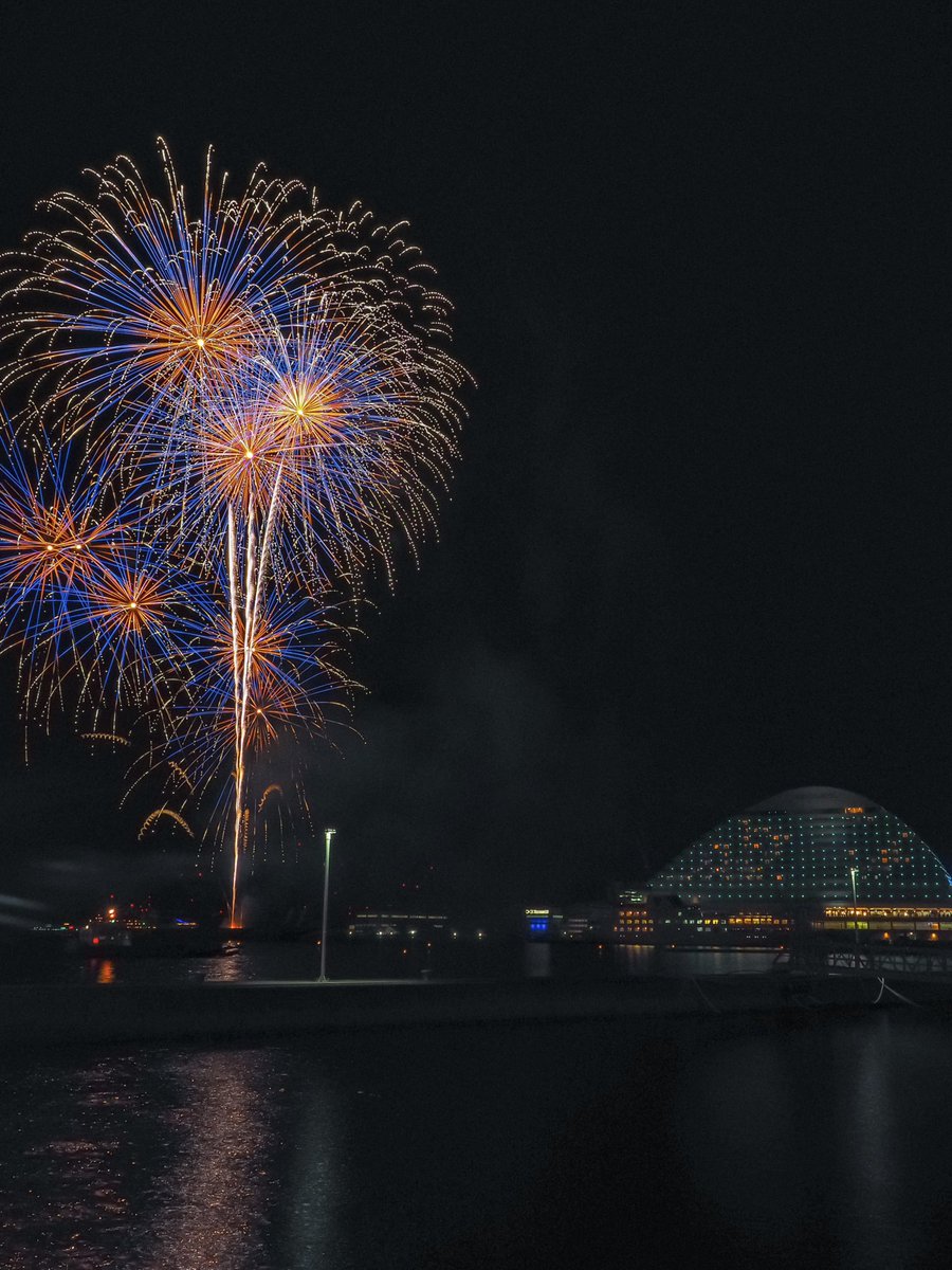 〜ぶらりフォト【兵庫】神戸みなとHANABI①⑥〜

"HANABI「夏の影」

OLYMPUS E-M1
OLYMPUS M.12-40mm F2.8 PRO
#みなとHANABI2025