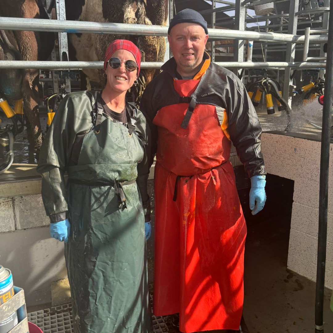 ADFMilking_AUS's tweet photo. 🐄💙 At Rakaia Island Dairy, a happy team means happy herds—showing that care for people and animals goes hand in hand. https://t.co/fhWBVE6FkF